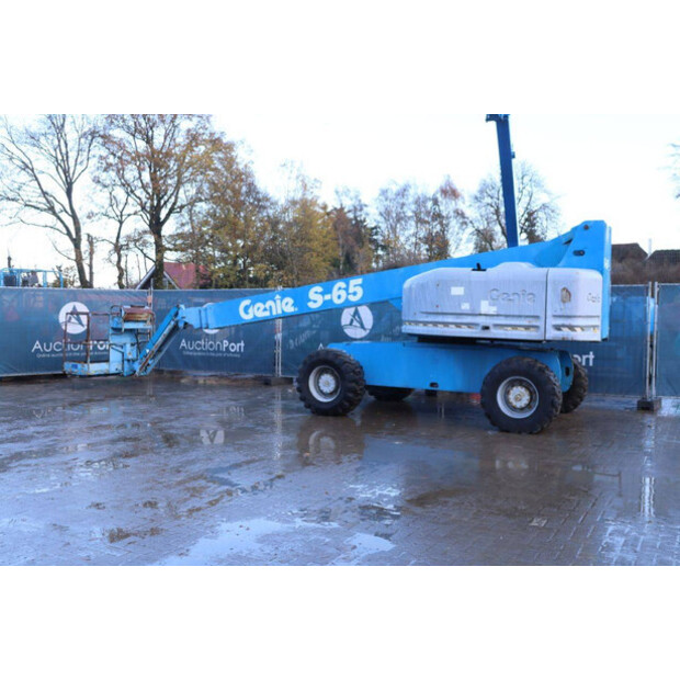 2000 Genie S-65-44309149