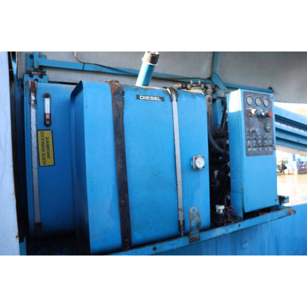 2000 Genie S-65-44309171