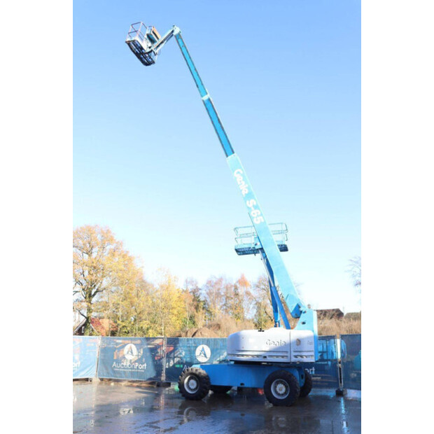 2000 Genie S-65-44309177