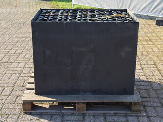 2021-hawker-80v-4-pzs-620-44309501