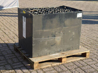 2021-hawker-80v-4-pzs-620-44309503