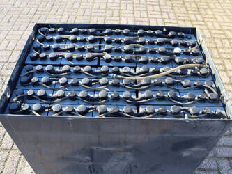 2021-hawker-80v-4-pzs-620-44309508