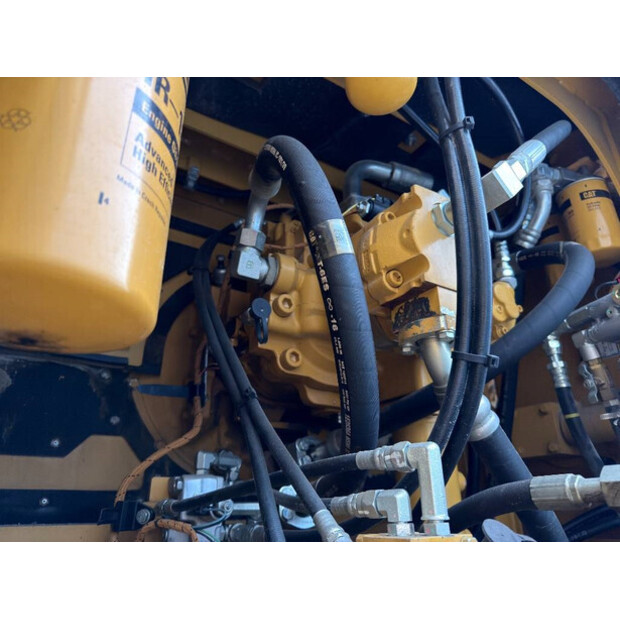 2017 كاتربيلر 352F XE-44309579