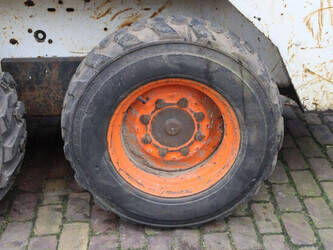 bobcat-743-1394766-44309633