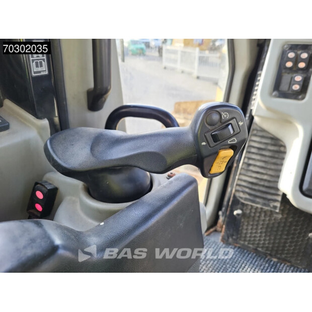 2014 Caterpillar D6T LGP-44309908