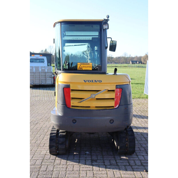 2011 فولفو EC27C-44309997