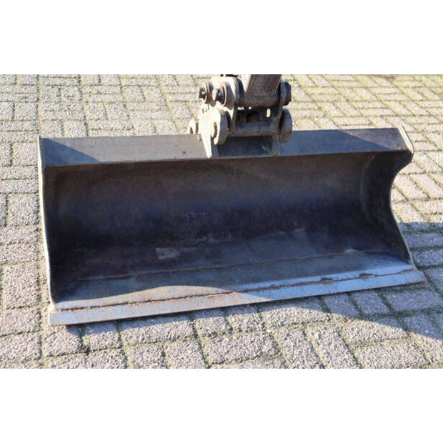 2011 فولفو EC27C-44310005