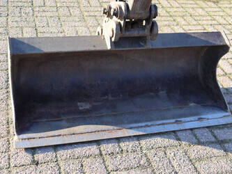 2011-volvo-ec27c-1394777-44310005