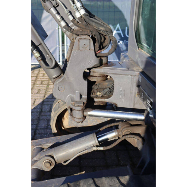 2011 فولفو EC27C-44310010