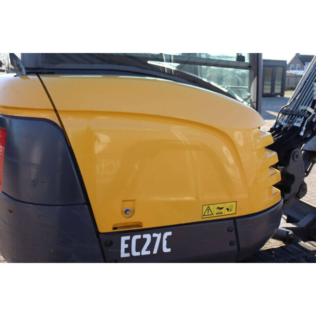 2011 فولفو EC27C-44310020