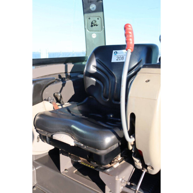 2011 فولفو EC27C-44310025