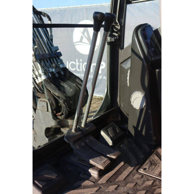 2011 فولفو EC27C-44310026