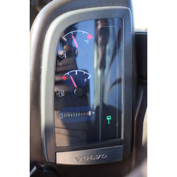 2011 فولفو EC27C-44310035