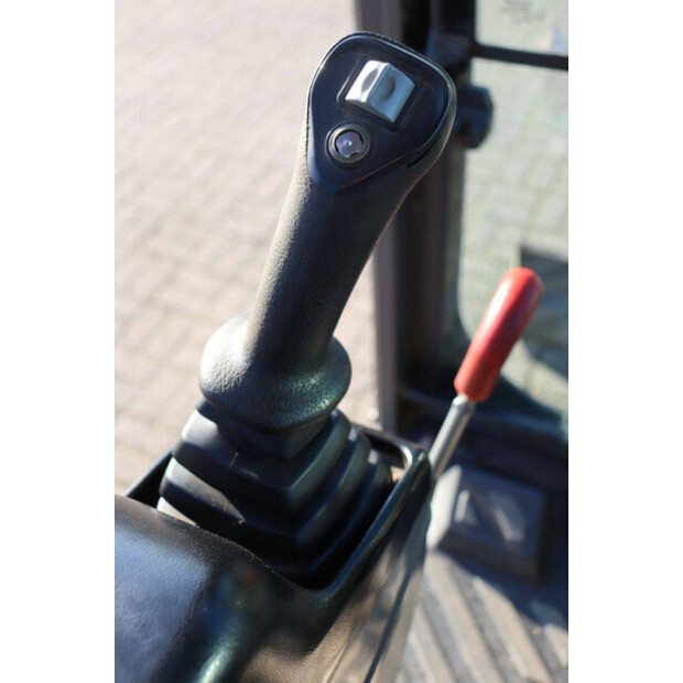 2011 فولفو EC27C-44310039