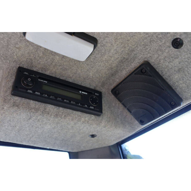 2011 فولفو EC27C-44310041