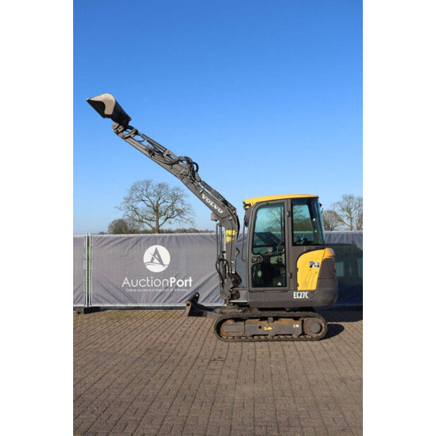 2011 فولفو EC27C-44310045