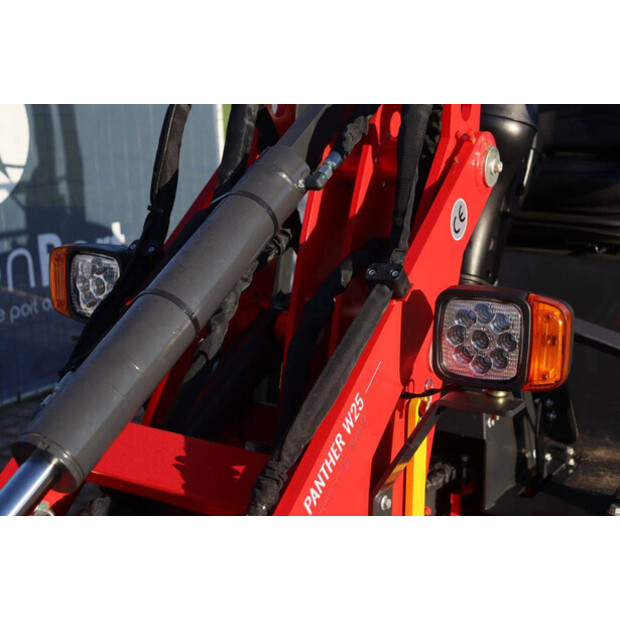 2025 Landward W1160-44310082