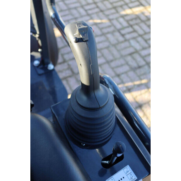 2025 Landward W1160-44310102