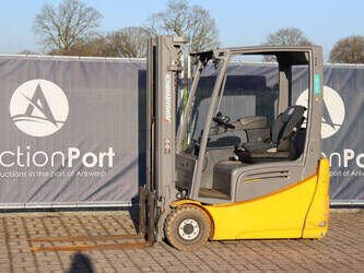 صورة ل رافعات شوكية جنجهينريتش EFG 216K