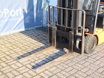 2011-doosan-b15t-5-1394782-44310205