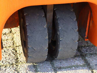 2011-doosan-b15t-5-1394782-44310215