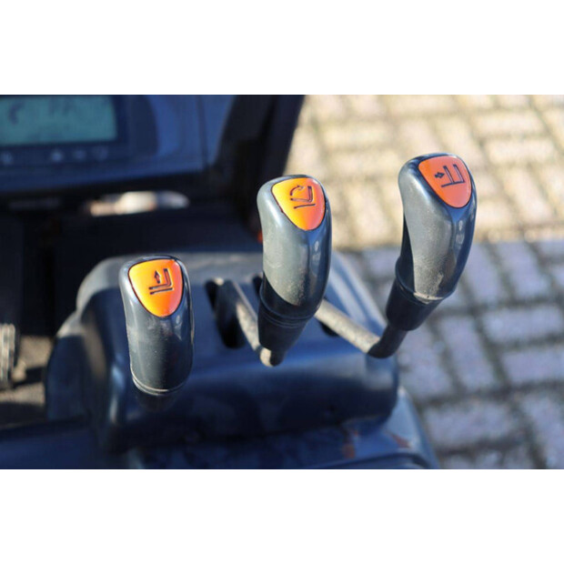 2011 Doosan B15T-5-44310221