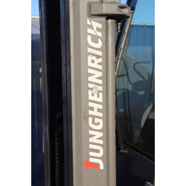 Jungheinrich TFG 320s-44310307