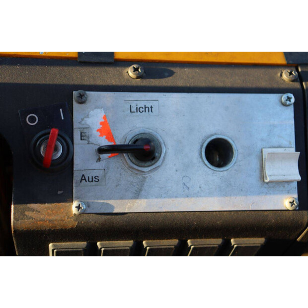 1998 Jungheinrich EFG 290ZT-44310435