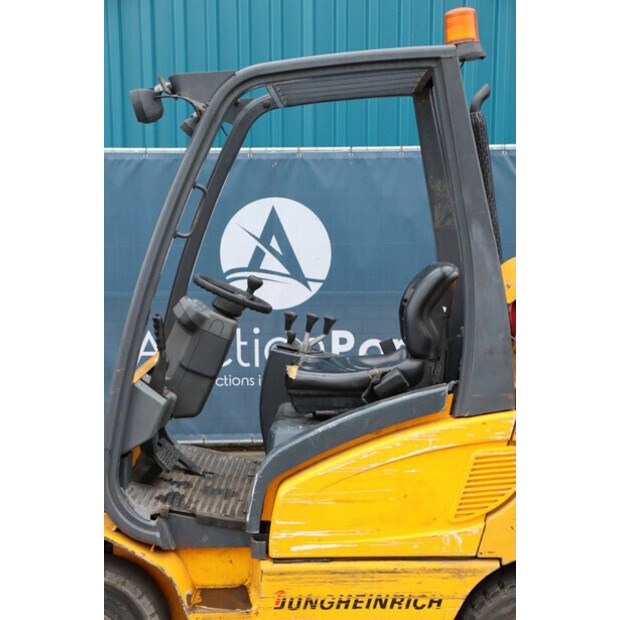 Jungheinrich TFG 20AK-44310561