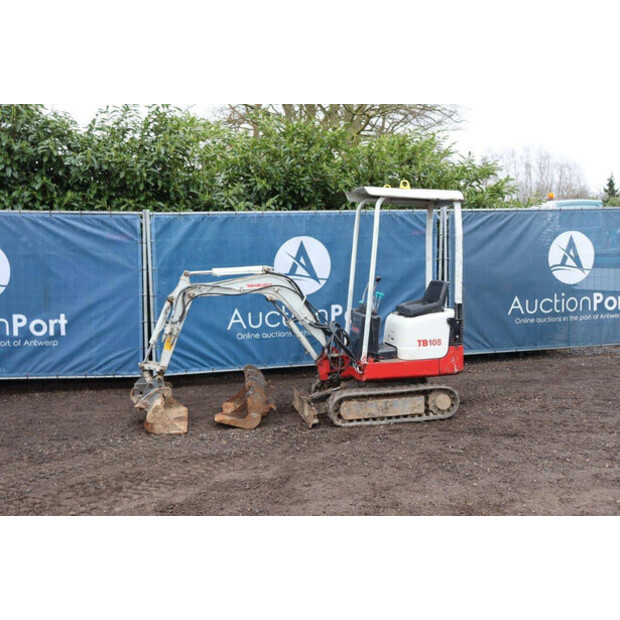 2012 TAKEUCHI TB108-44310578