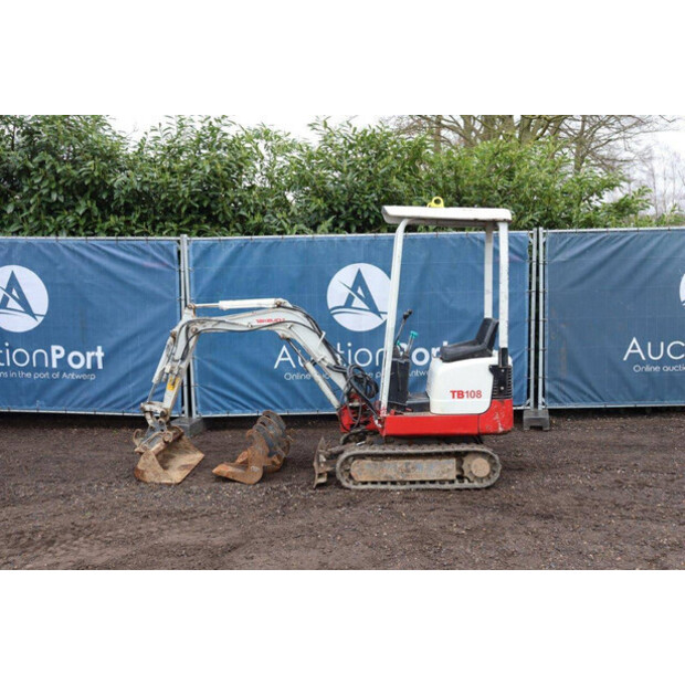 2012 TAKEUCHI TB108-44310579