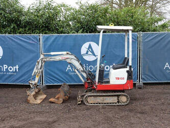 2012-takeuchi-tb108-1394794-44310579
