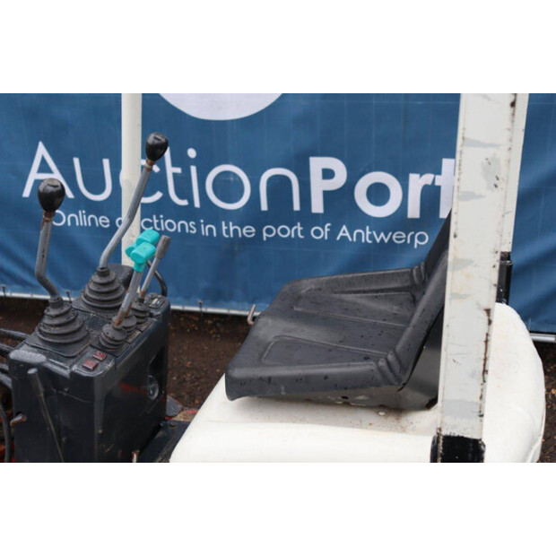 2012 TAKEUCHI TB108-44310607