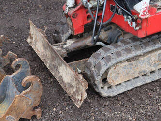 2012-takeuchi-tb108-1394794-44310612