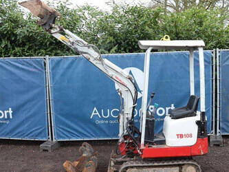 2012-takeuchi-tb108-1394794-44310614