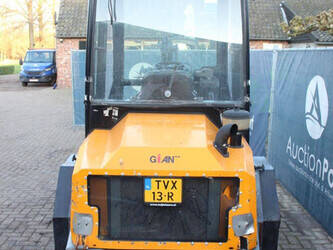 2012-giant-v881t-44310662