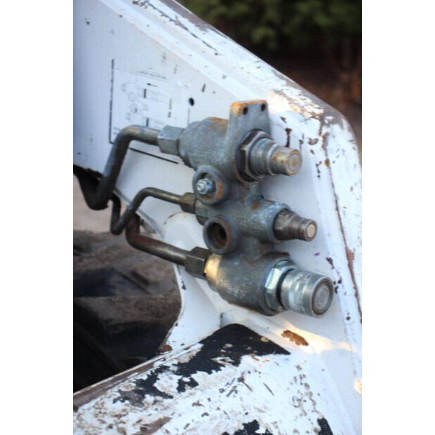 2004 بوبكات S130-44310771