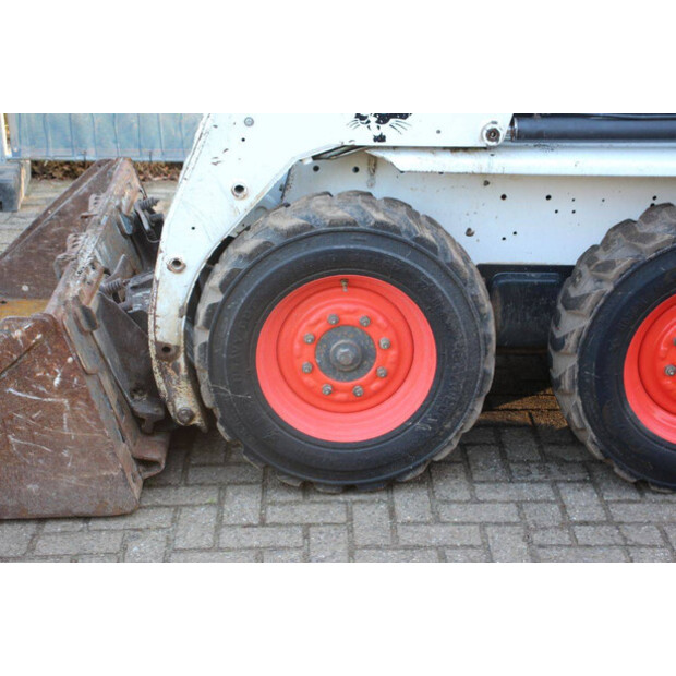 2004 بوبكات S130-44310772