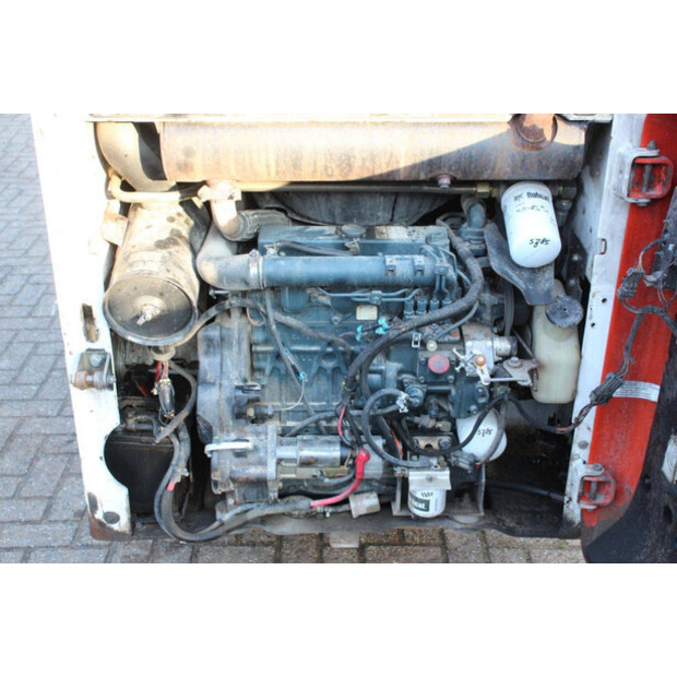 2004 بوبكات S130-44310774