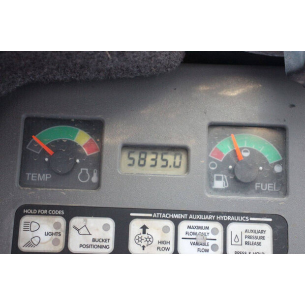 2004 بوبكات S130-44310784