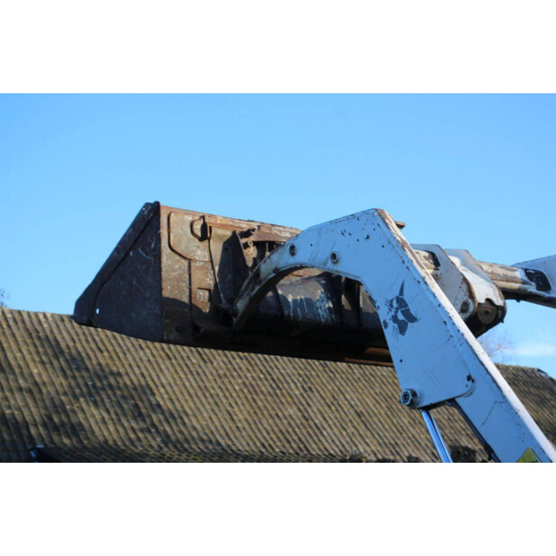 2004 بوبكات S130-44310788