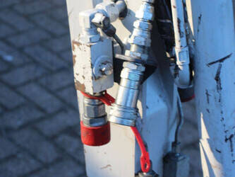 2011-takeuchi-tb016-1394803-44310828