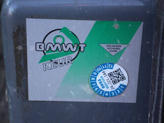 2011-takeuchi-tb016-1394803-44310836