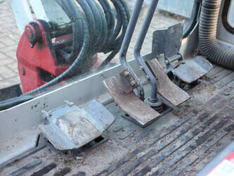 2011-takeuchi-tb016-1394803-44310840