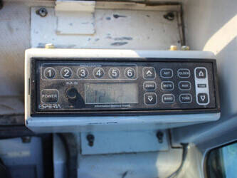 2011-takeuchi-tb016-1394803-44310843