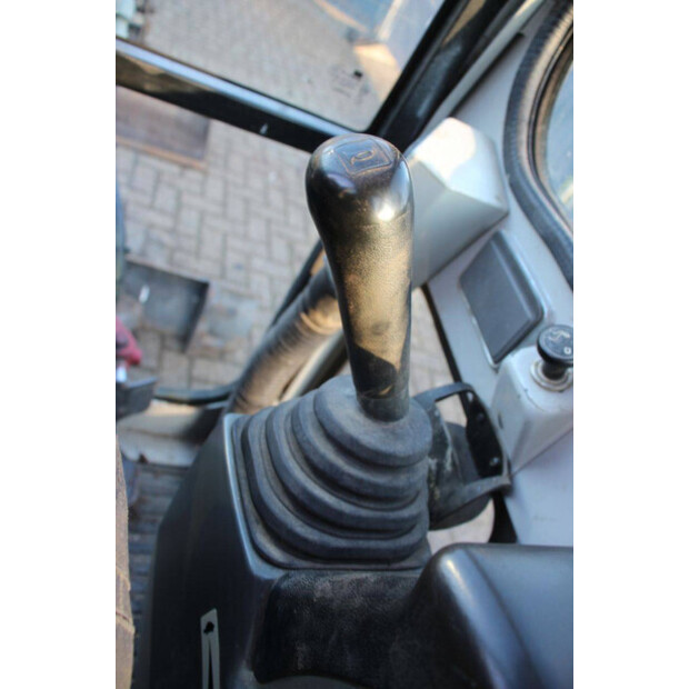 2011 TAKEUCHI TB016-44310844