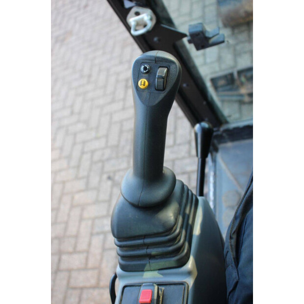 Caterpillar 301.8-44310884