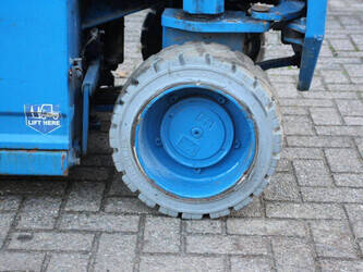 2013-h-a-b-s142-12e2wd-44311025