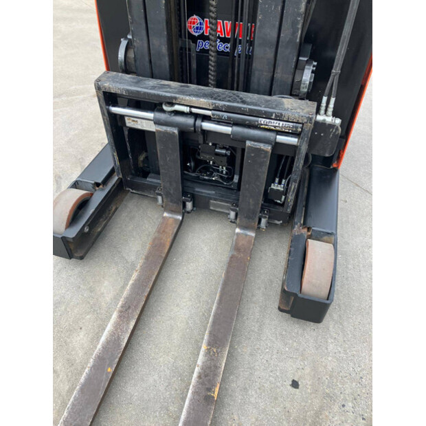 2012 بي تي RRE 140E-44311107