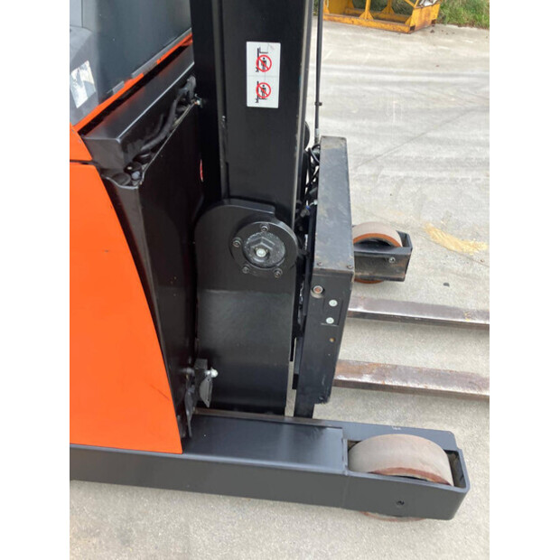 2012 بي تي RRE 140E-44311129